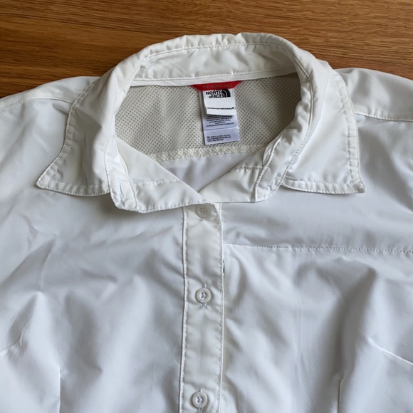 The North Face Vapor Wick ivory button down shirt - Picture 4 of 8